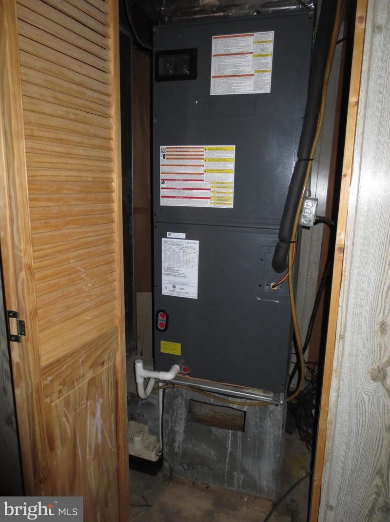 10716 Dragoo Pl, Clinton MD 20735-3912 exterior