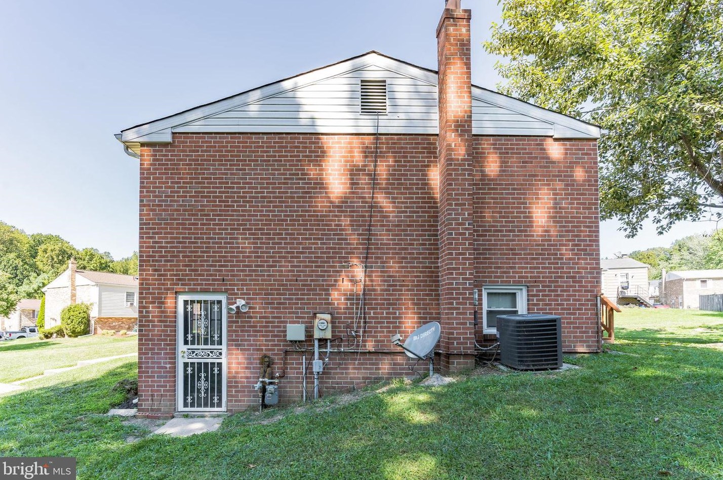 11720 Butlers Br Rd, Clinton MD 20735-4112 exterior