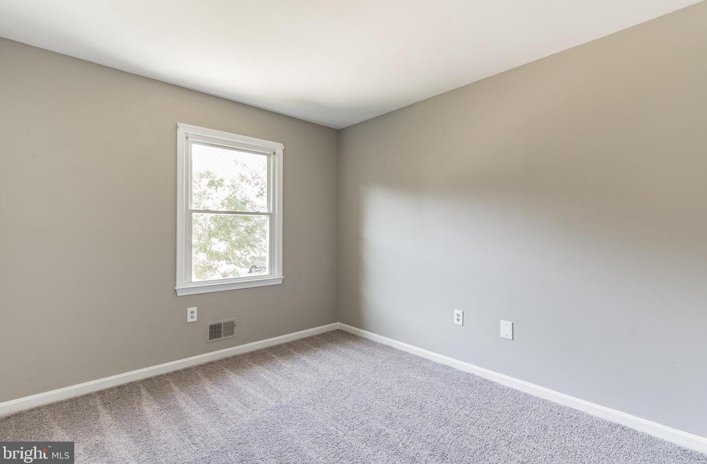 11720 Butlers Br Rd, Clinton MD 20735-4112 exterior