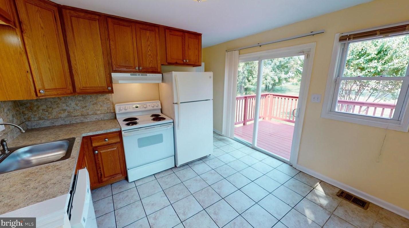 2004 Porter Ave, Suitland, MD 20746