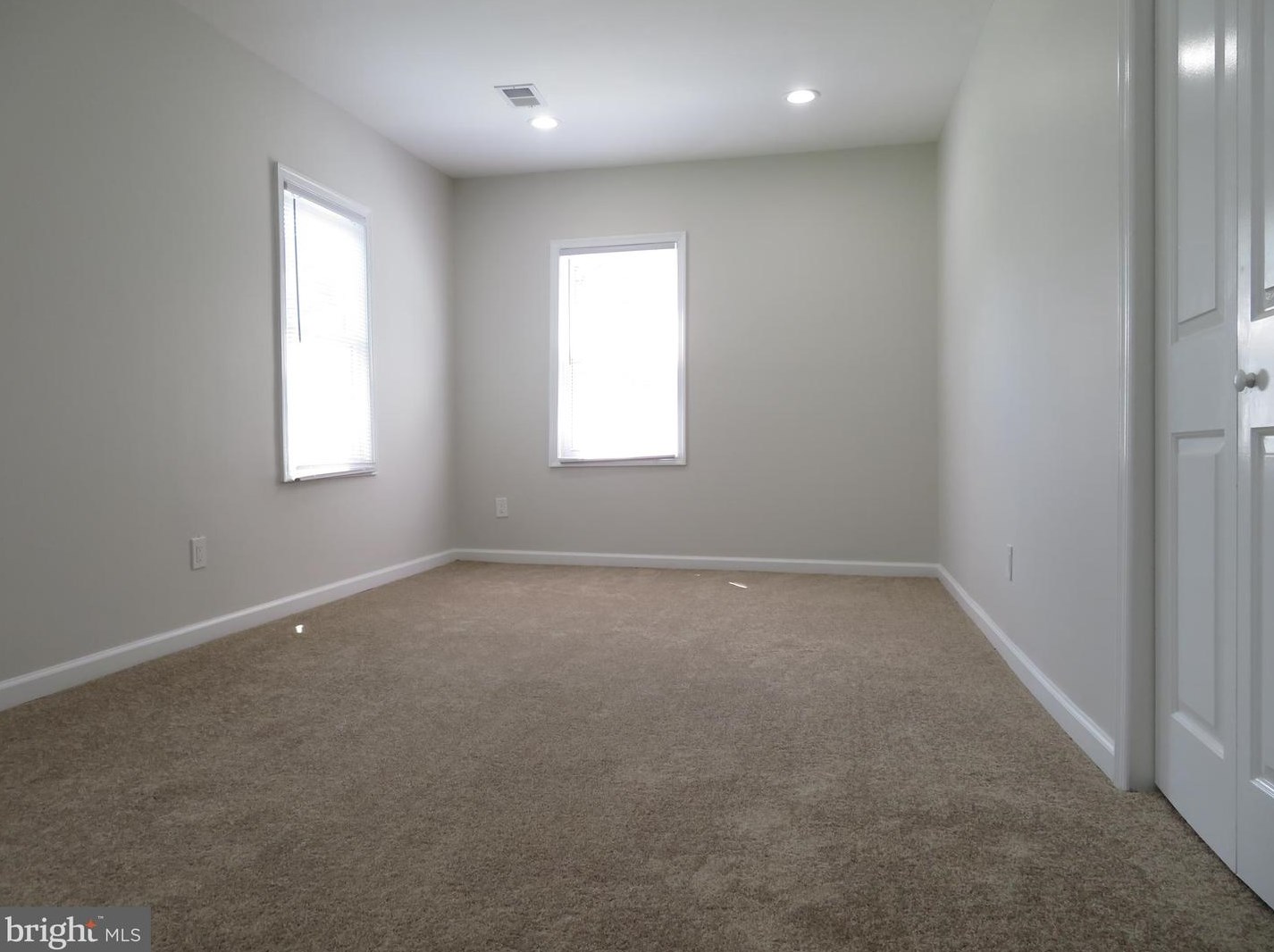 601 Balboa Ave, Capitol Heights MD  20743-2806 exterior