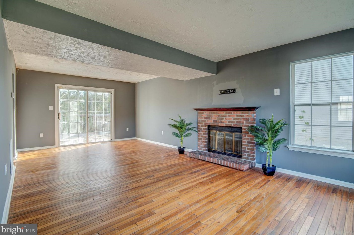 5456 Woodland Blvd, Oxon Hill, MD 20745