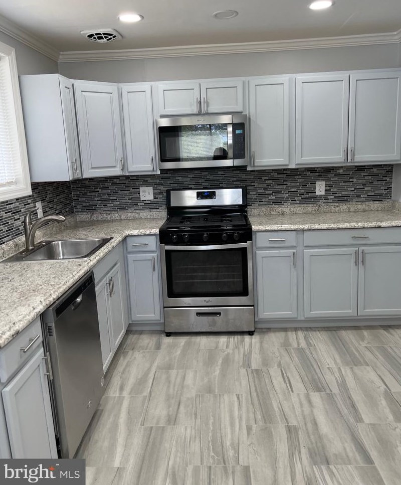 6519 Drylog St, Capitol Heights MD  20743-6008 exterior