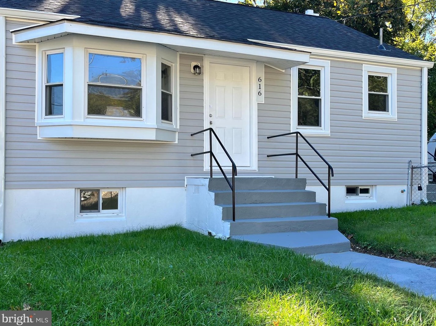 616 Clovis Ave, Capitol Heights MD  20743-2811 exterior