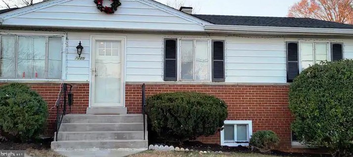 7225 Dominion Dr, Oxon Hill, MD 20745