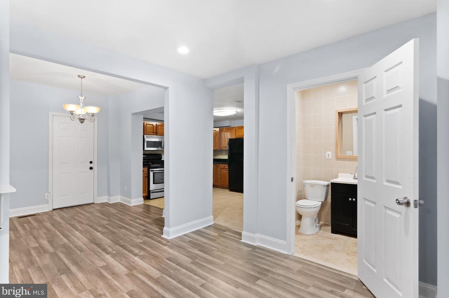 911 Balsamtree Dr, Capitol Heights MD 20743-1427 exterior