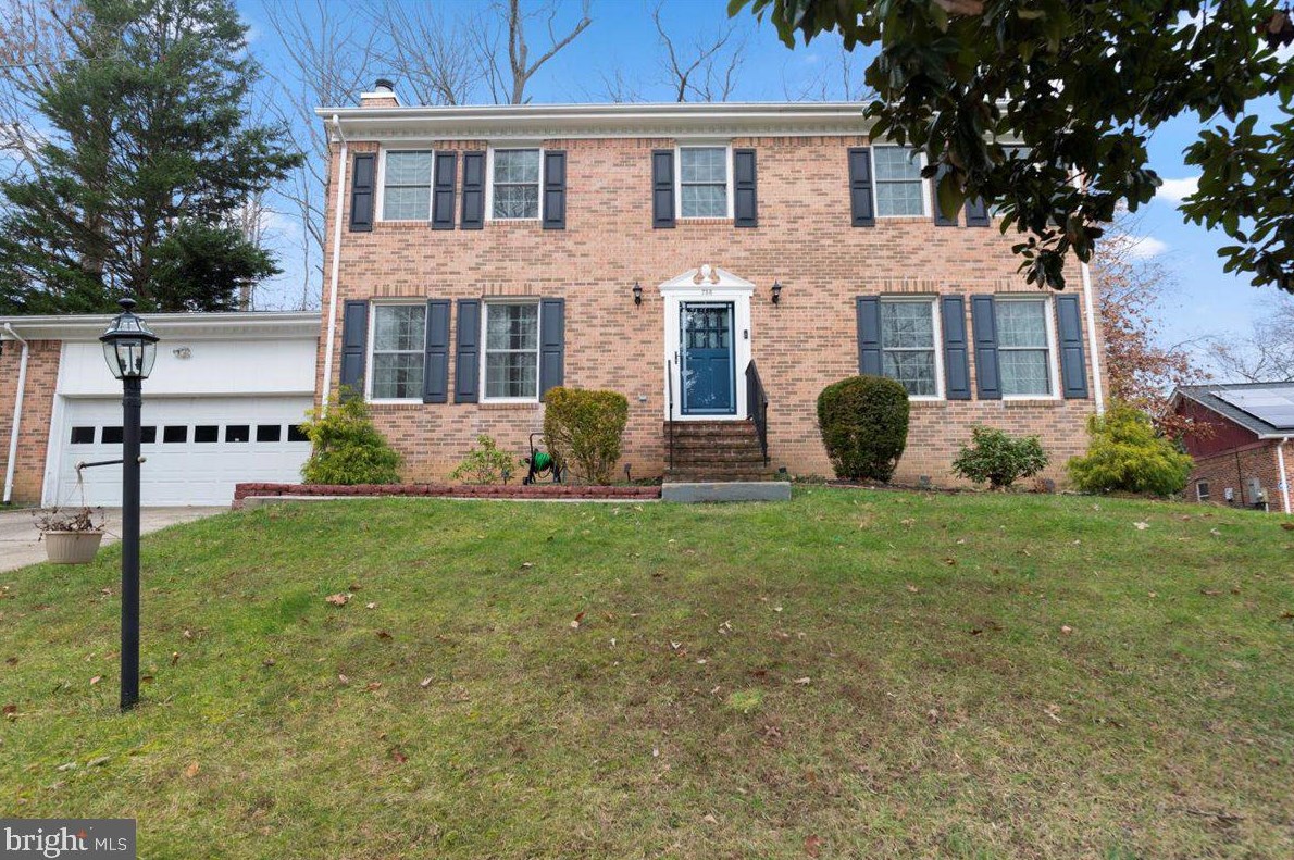 758 Gleneagles Dr, Fort Washington MD  20744-7006 exterior