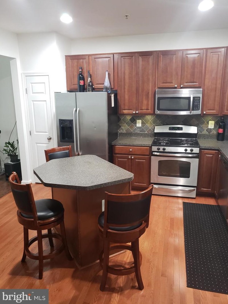 1121 Wilberforce Ct, Capitol Heights MD  20743-4404 exterior