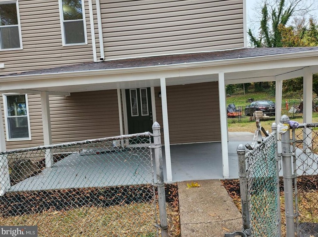 727 Larchmont Ave, Capitol Heights MD 20743-2842 exterior