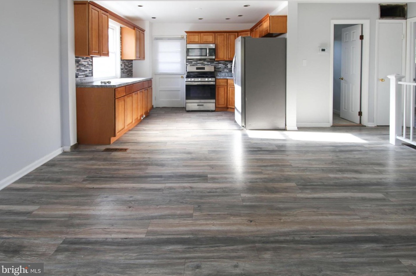 907 Clovis Ave, Capitol Heights, MD 20743-3944