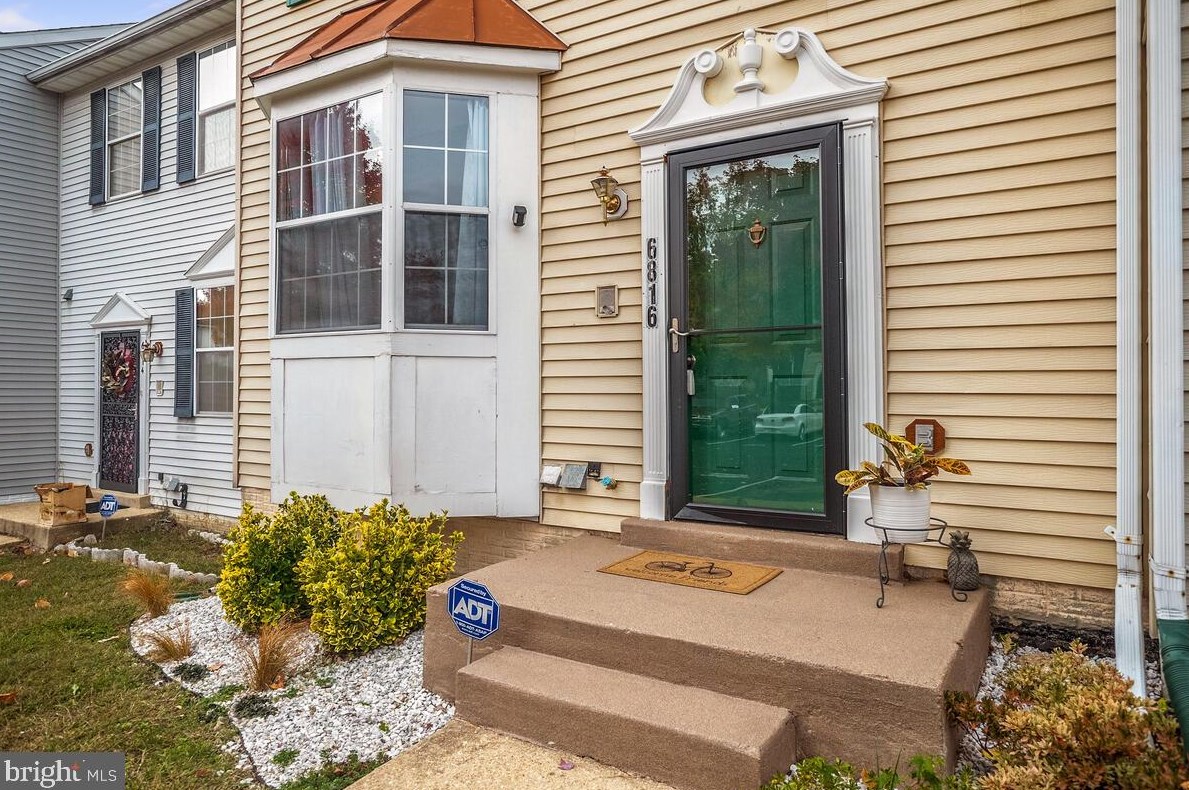 6816 Jade Ct, Capitol Heights MD  20743-1873 exterior