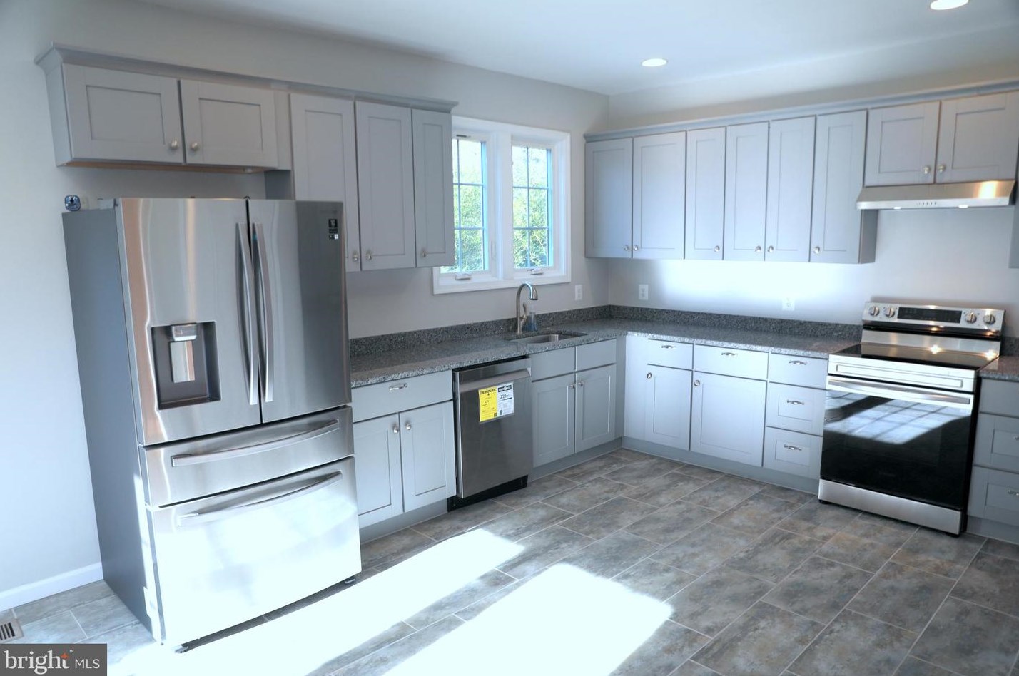 5937 Addison Rd, Capitol Heights MD  20743-2166 exterior