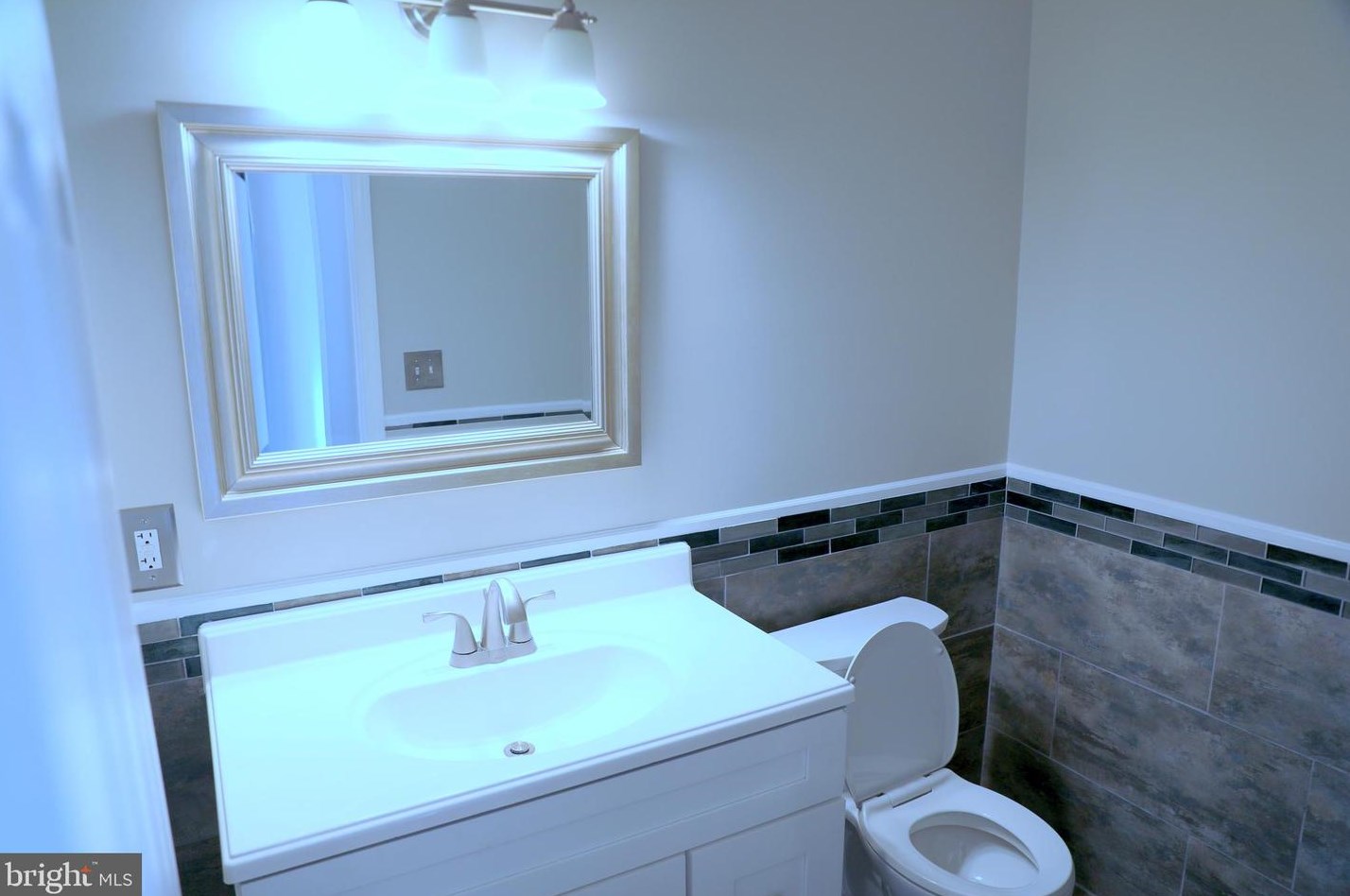 5937 Addison Rd, Capitol Heights MD  20743-2166 exterior