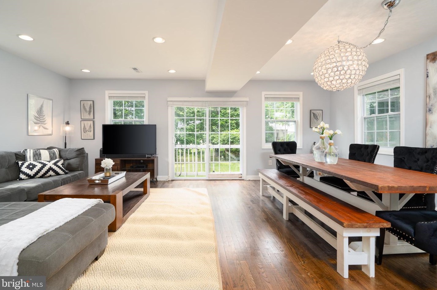 6102 Kolb St, Capitol Heights MD  20743-1461 exterior