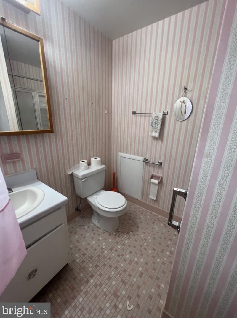 6309 Armor Dr, Clinton MD  20735-3415 exterior