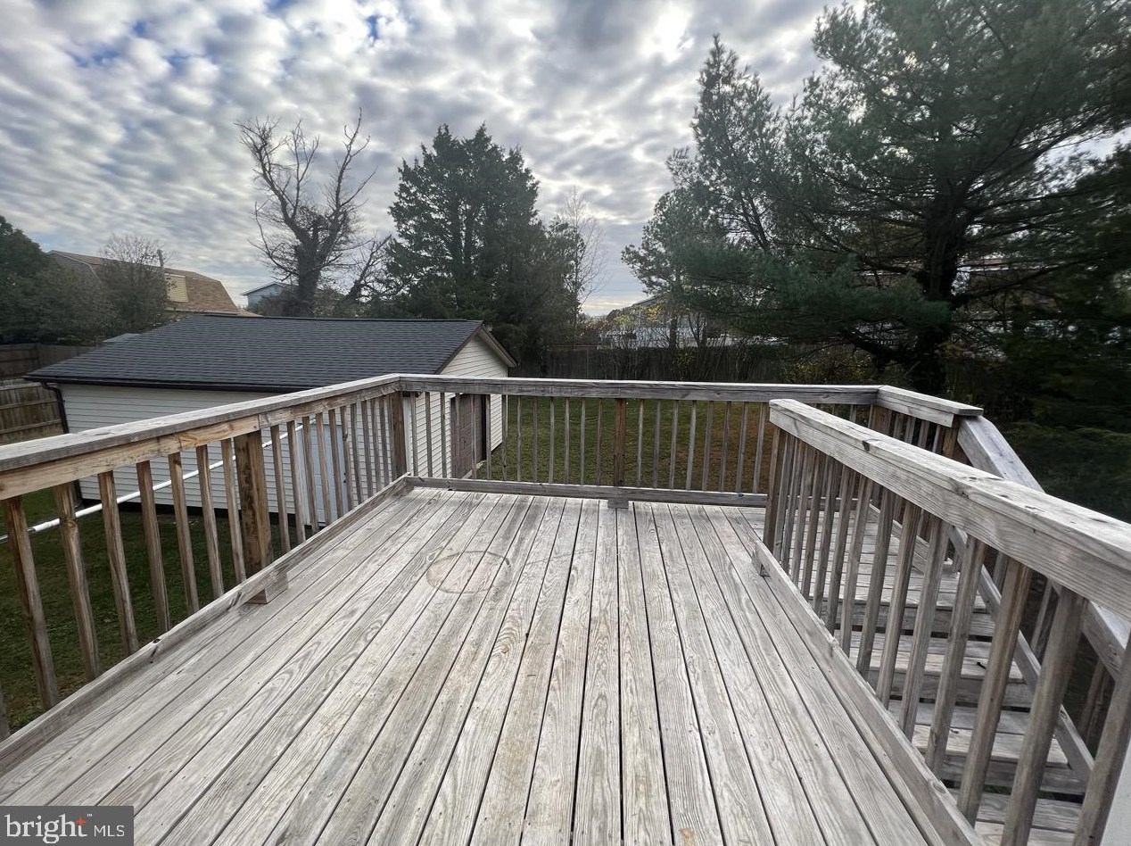 6309 Armor Dr, Clinton MD  20735-3415 exterior