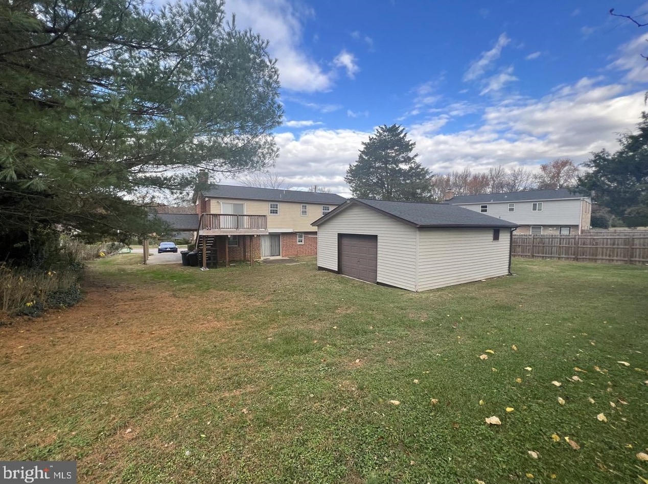 6309 Armor Dr, Clinton MD  20735-3415 exterior