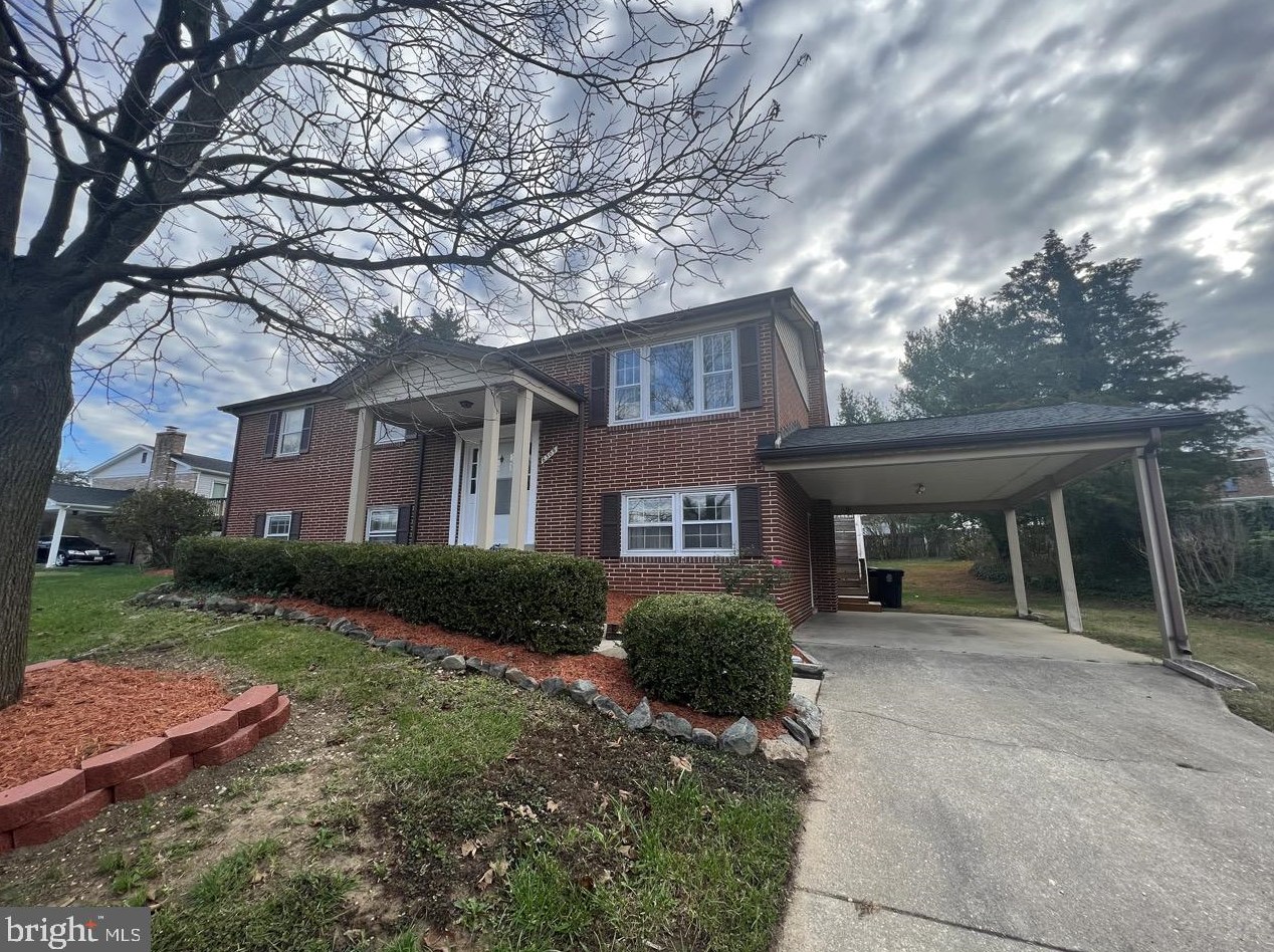 6309 Armor Dr, Clinton MD  20735-3415 exterior