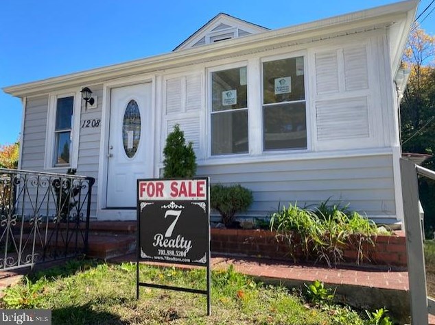 1208 Nova Ave, Capitol Heights MD  20743-4065 exterior