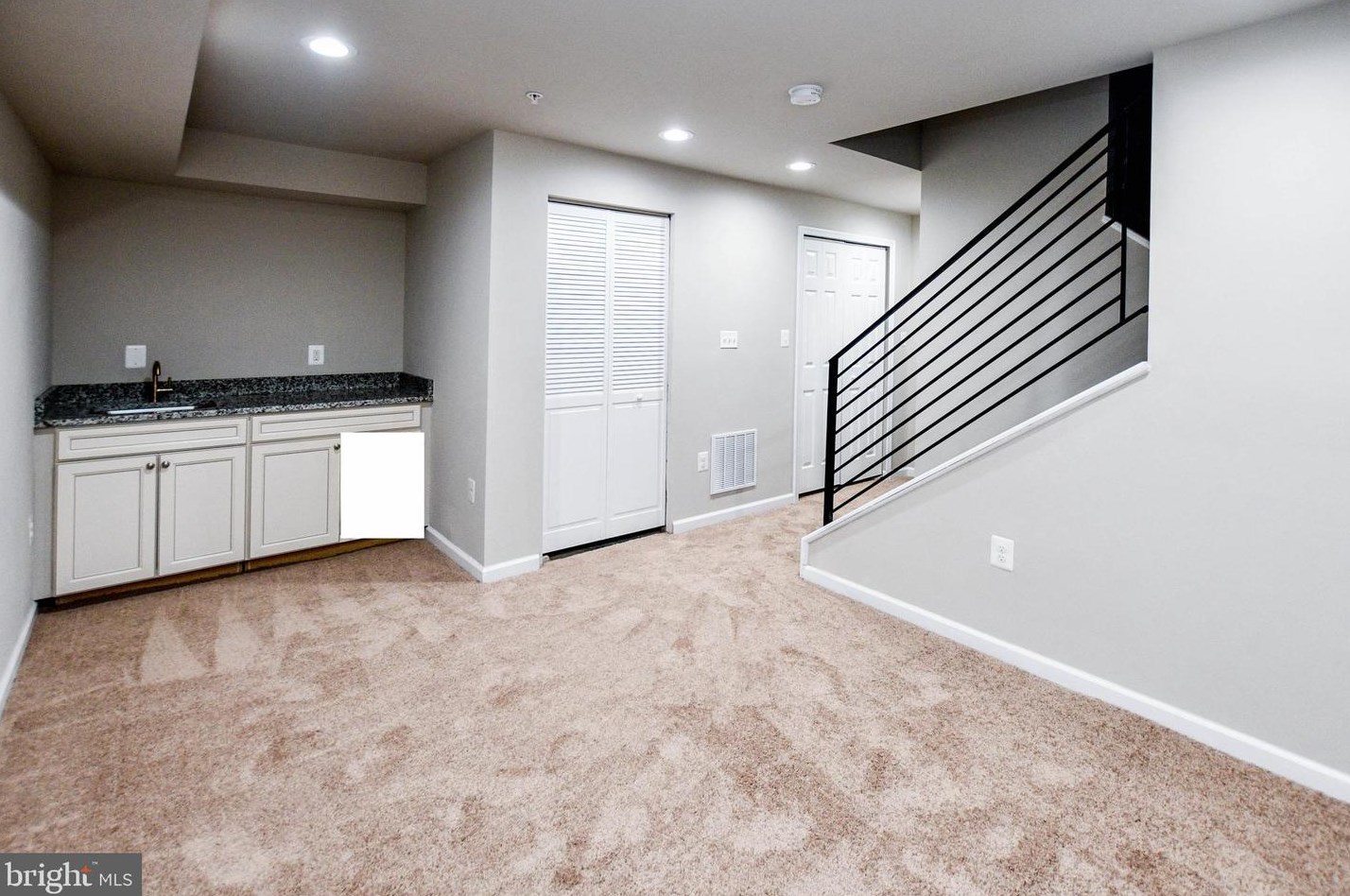 5022 Emo St, Capitol Heights MD  20743-2862 exterior