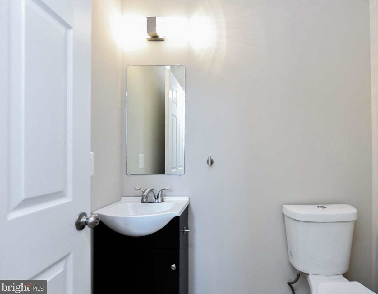 5022 Emo St, Capitol Heights MD  20743-2862 exterior