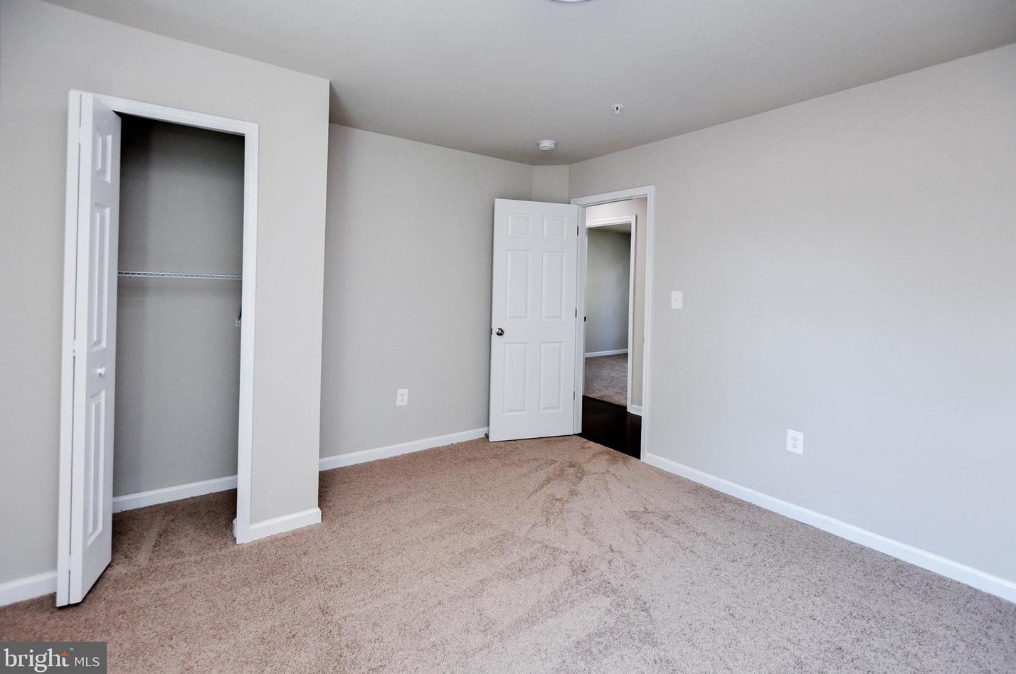 5022 Emo St, Capitol Heights MD  20743-2862 exterior