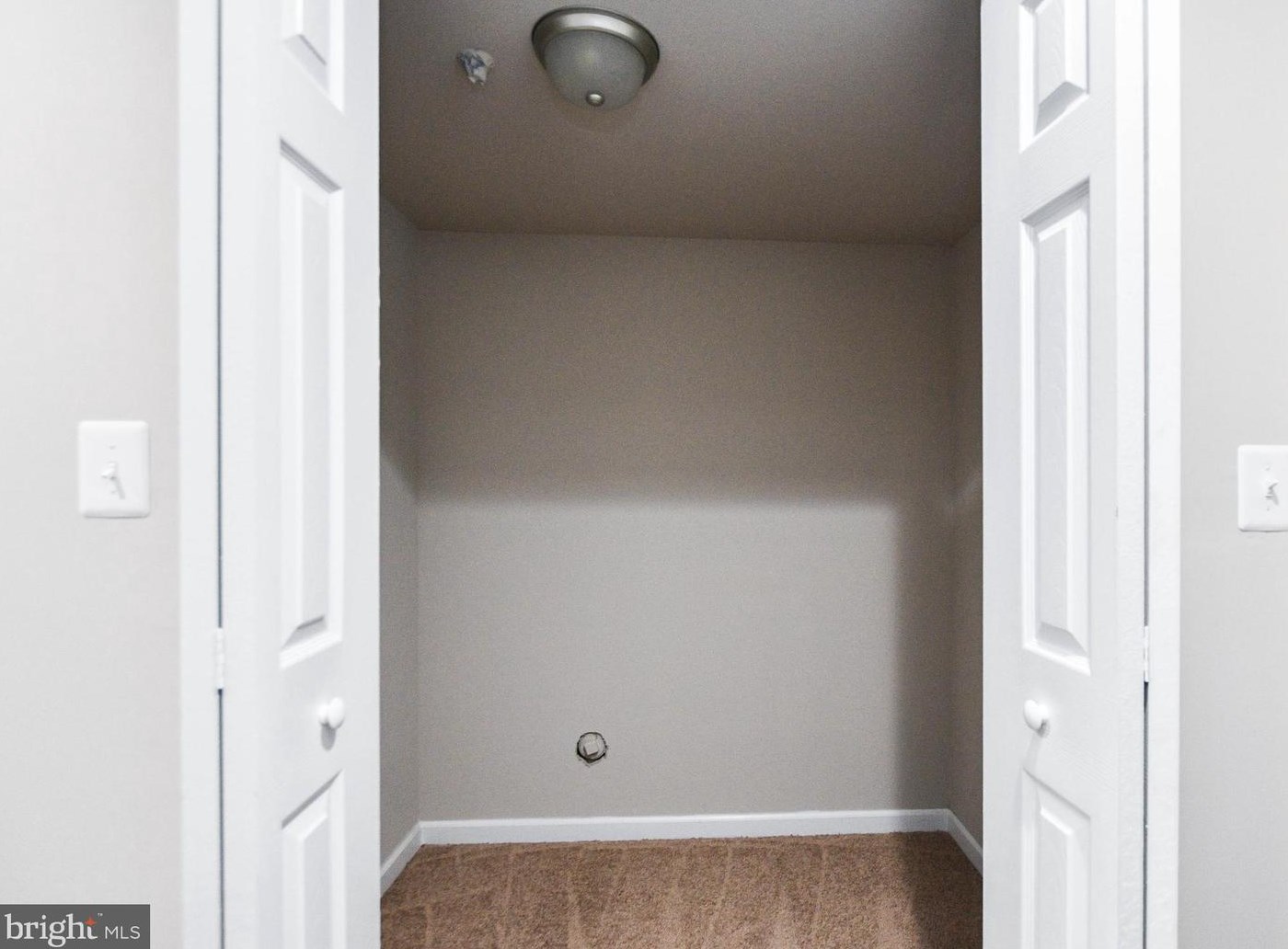 5022 Emo St, Capitol Heights MD  20743-2862 exterior