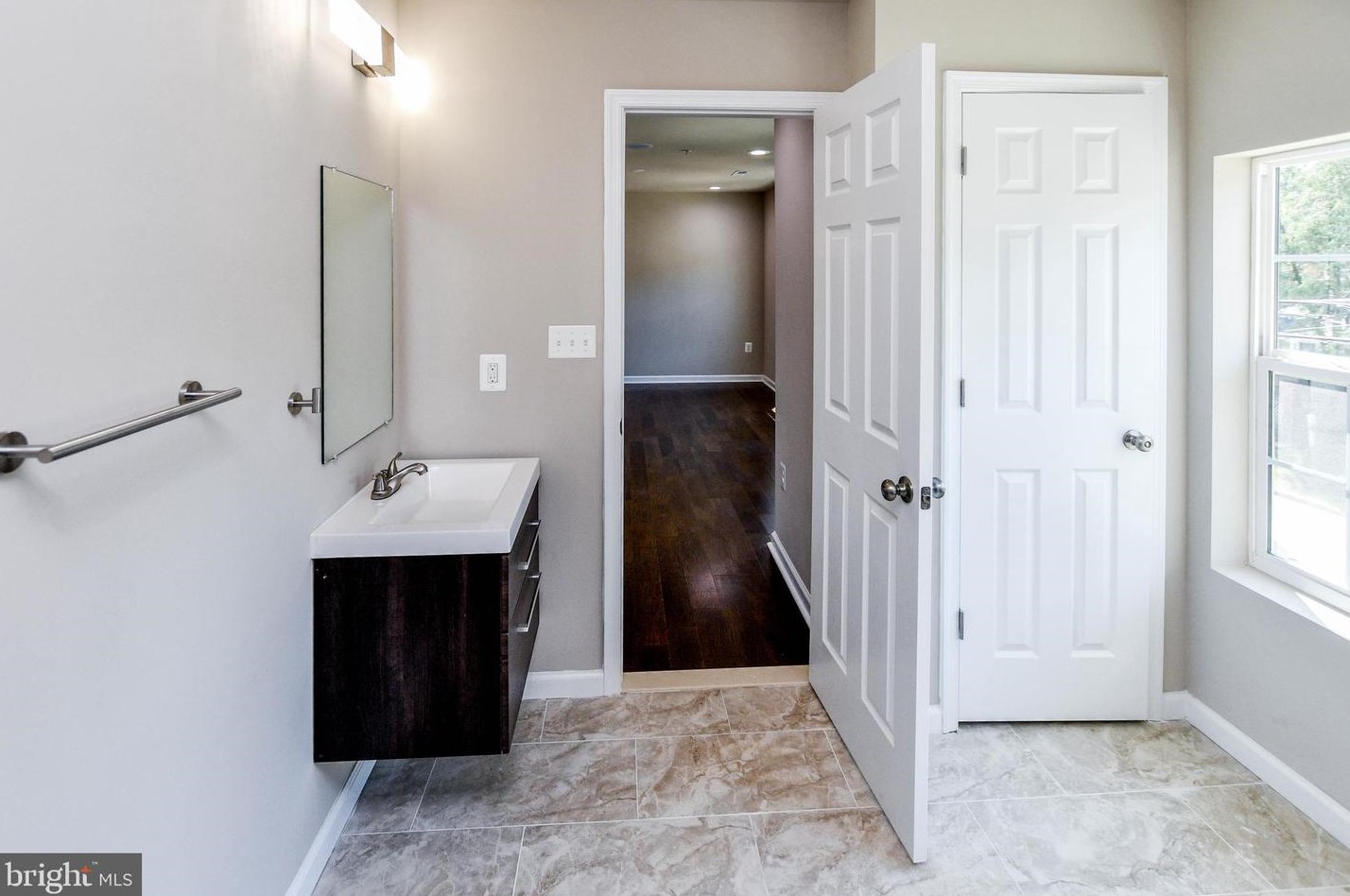 5022 Emo St, Capitol Heights MD  20743-2862 exterior