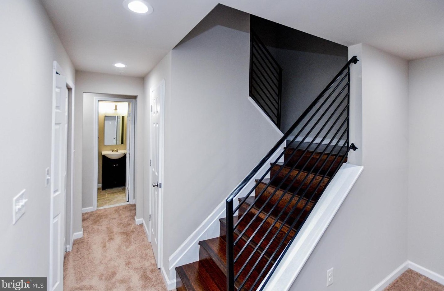 5022 Emo St, Capitol Heights MD  20743-2862 exterior