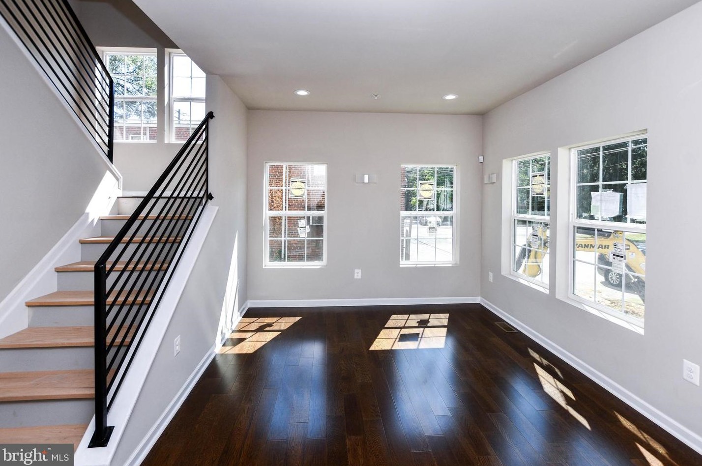 5022 Emo St, Capitol Heights MD  20743-2862 exterior