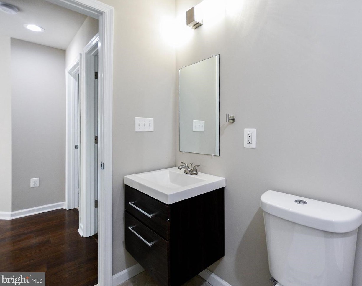 5022 Emo St, Capitol Heights MD  20743-2862 exterior