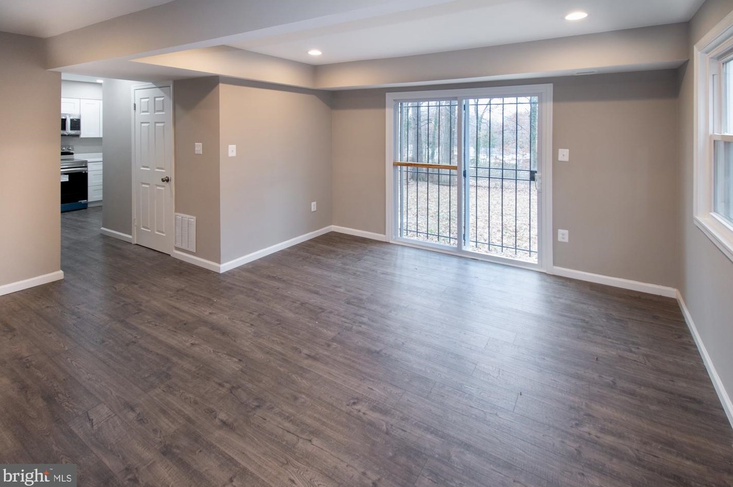 5816 Dade St, Capitol Heights MD  20743-2031 exterior