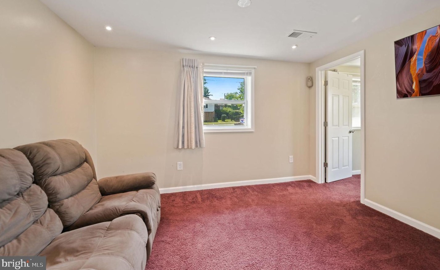 708 Iona Ter, Capitol Heights MD  20743-3310 exterior