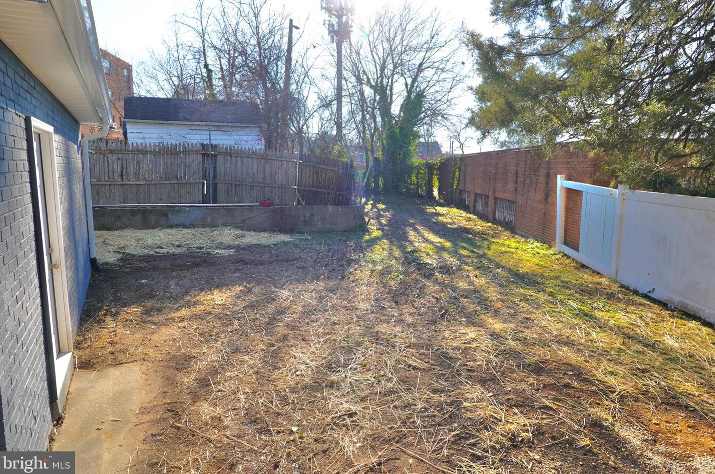 5001 Tilden Rd, Bladensburg MD  20710-1234 exterior