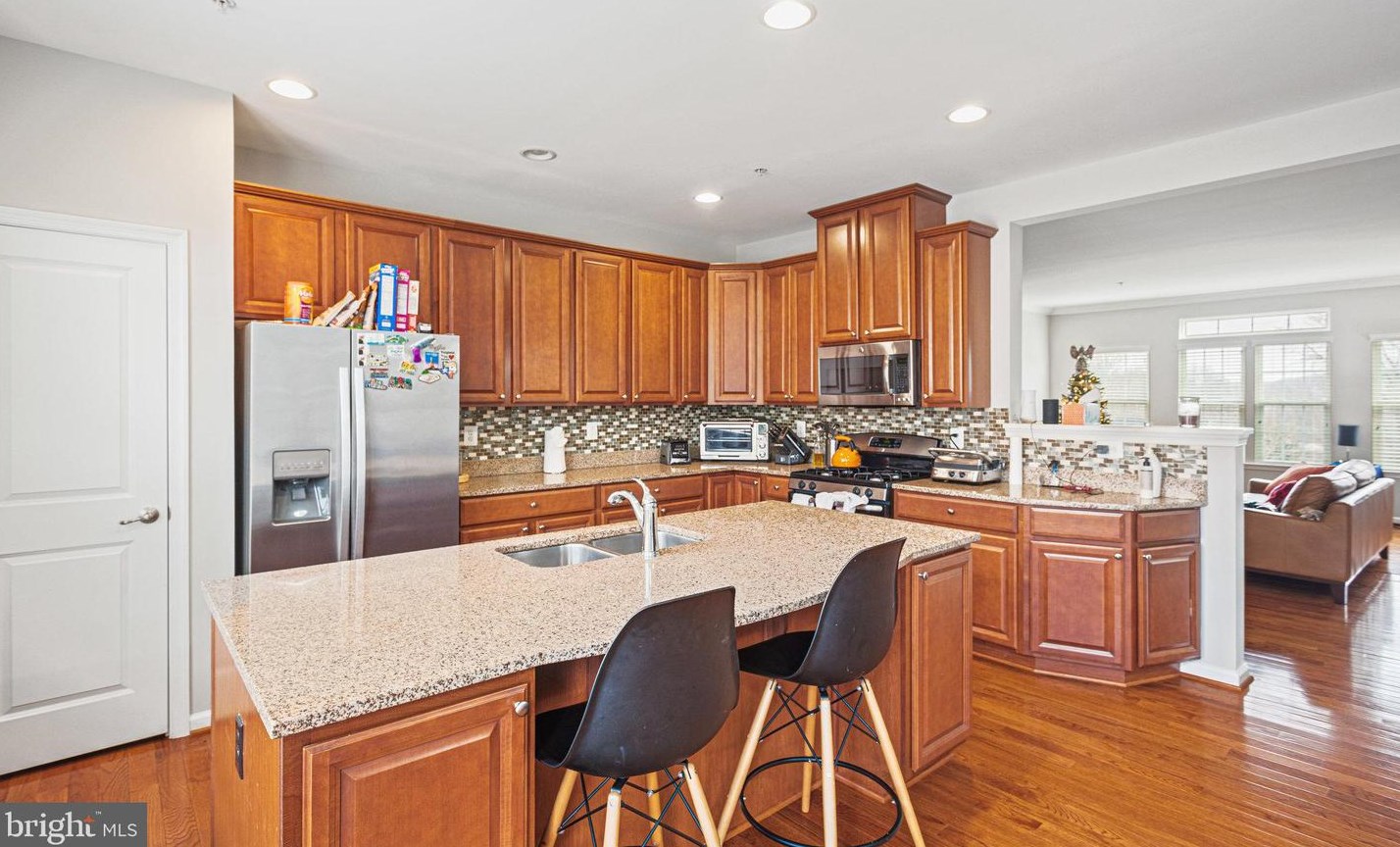 705 Addison Rd, Capitol Heights MD  20743-3259 exterior