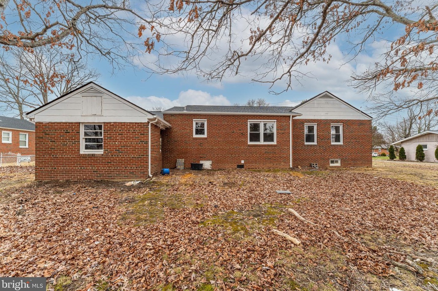 5716 Chris Mar Ave, Clinton MD 20735-2311 exterior