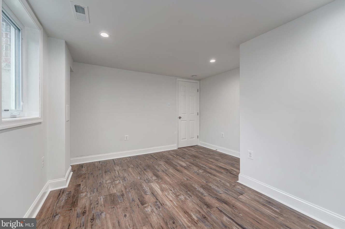 5716 Chris Mar Ave, Clinton MD 20735-2311 exterior