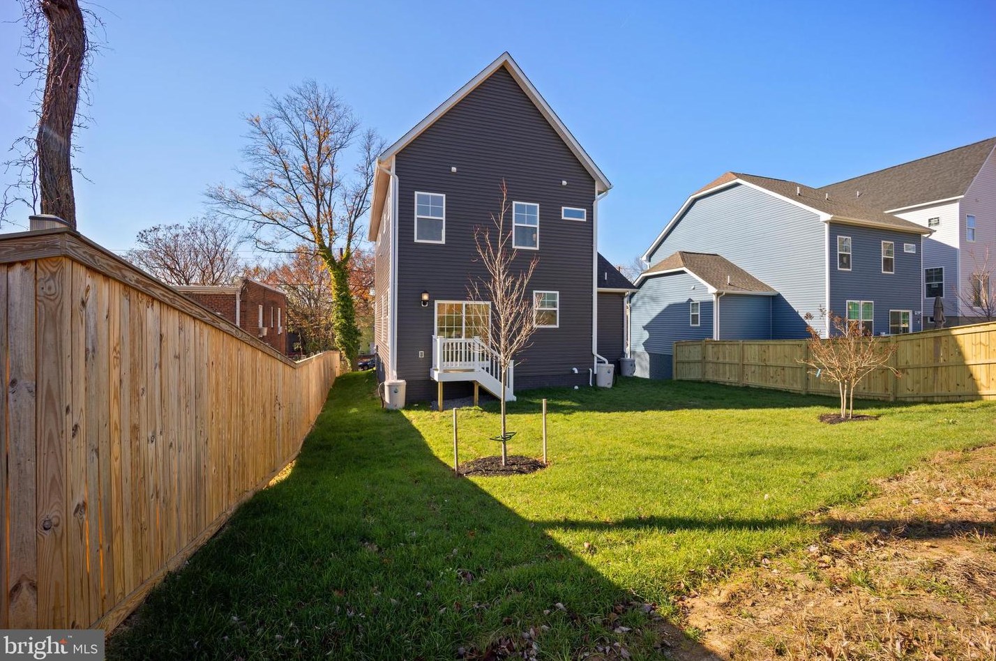 1329 Eastern Ave, Capitol Heights MD  20743-1033 exterior