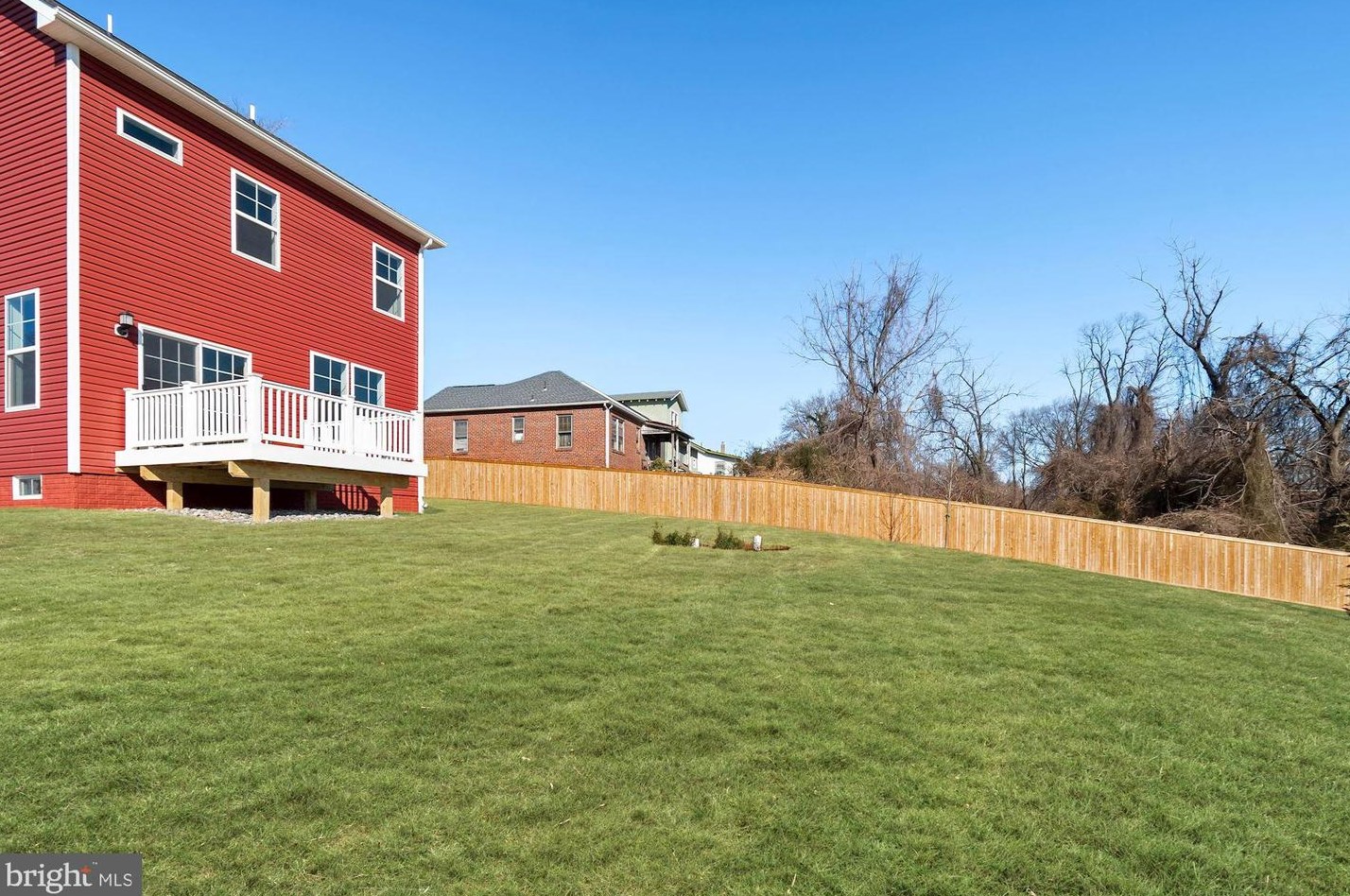 1335 Eastern Ave, Capitol Heights MD  20743-1033 exterior