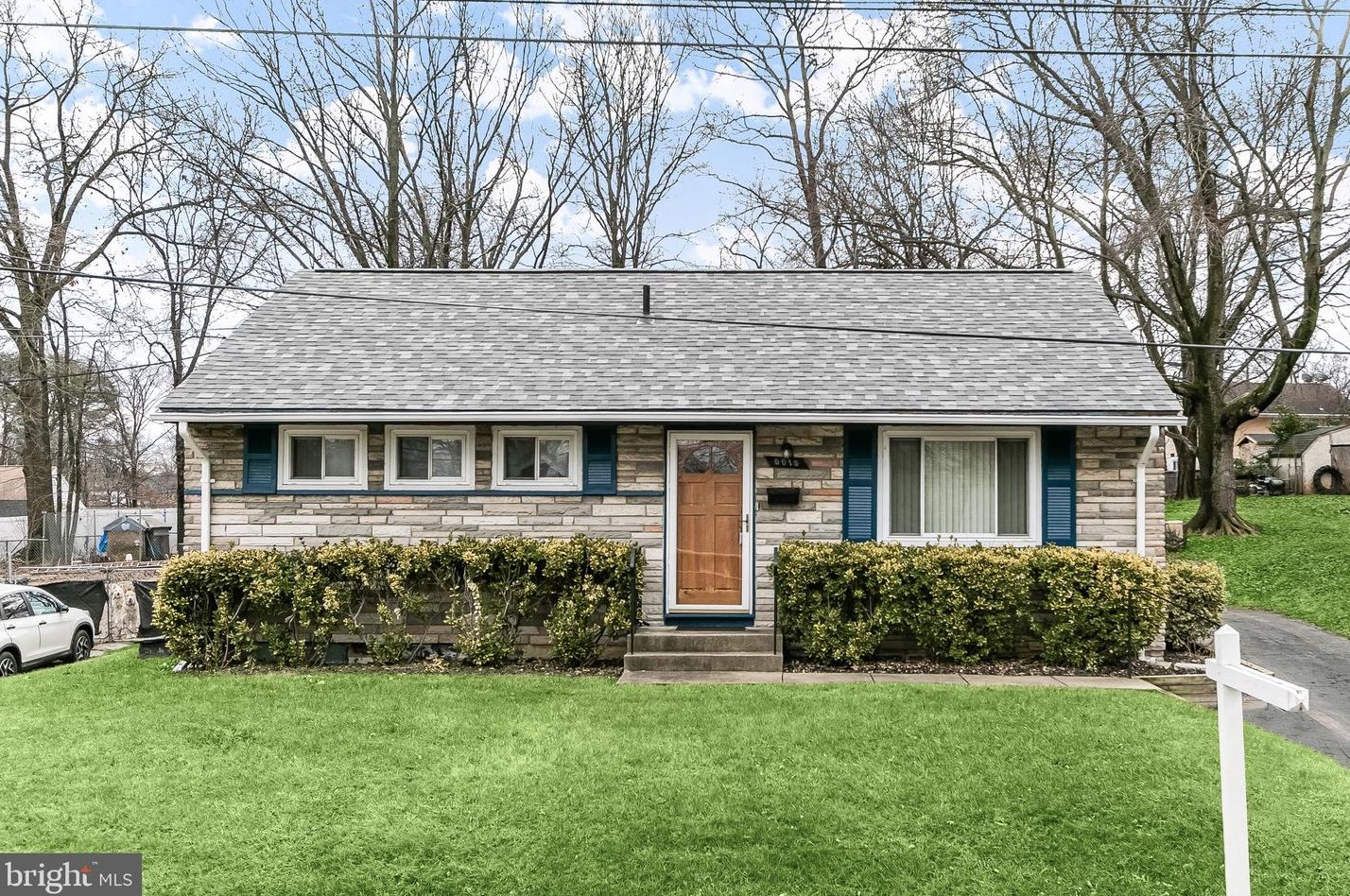 9013 Varnum St, Lanham, MD 20706-4206