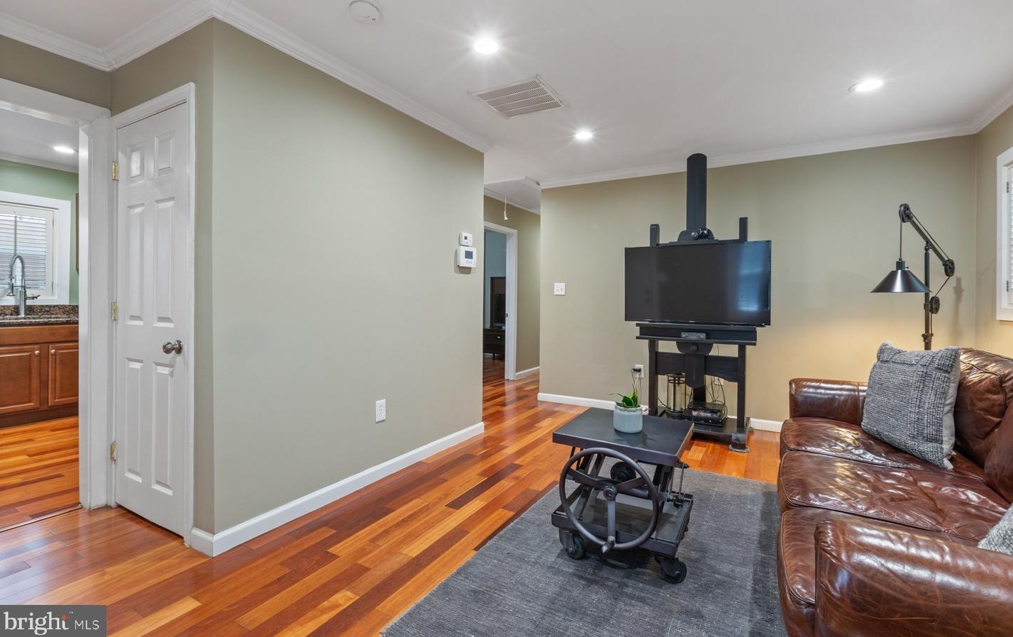 617 Goldleaf Ave, Capitol Heights MD  20743-2417 exterior