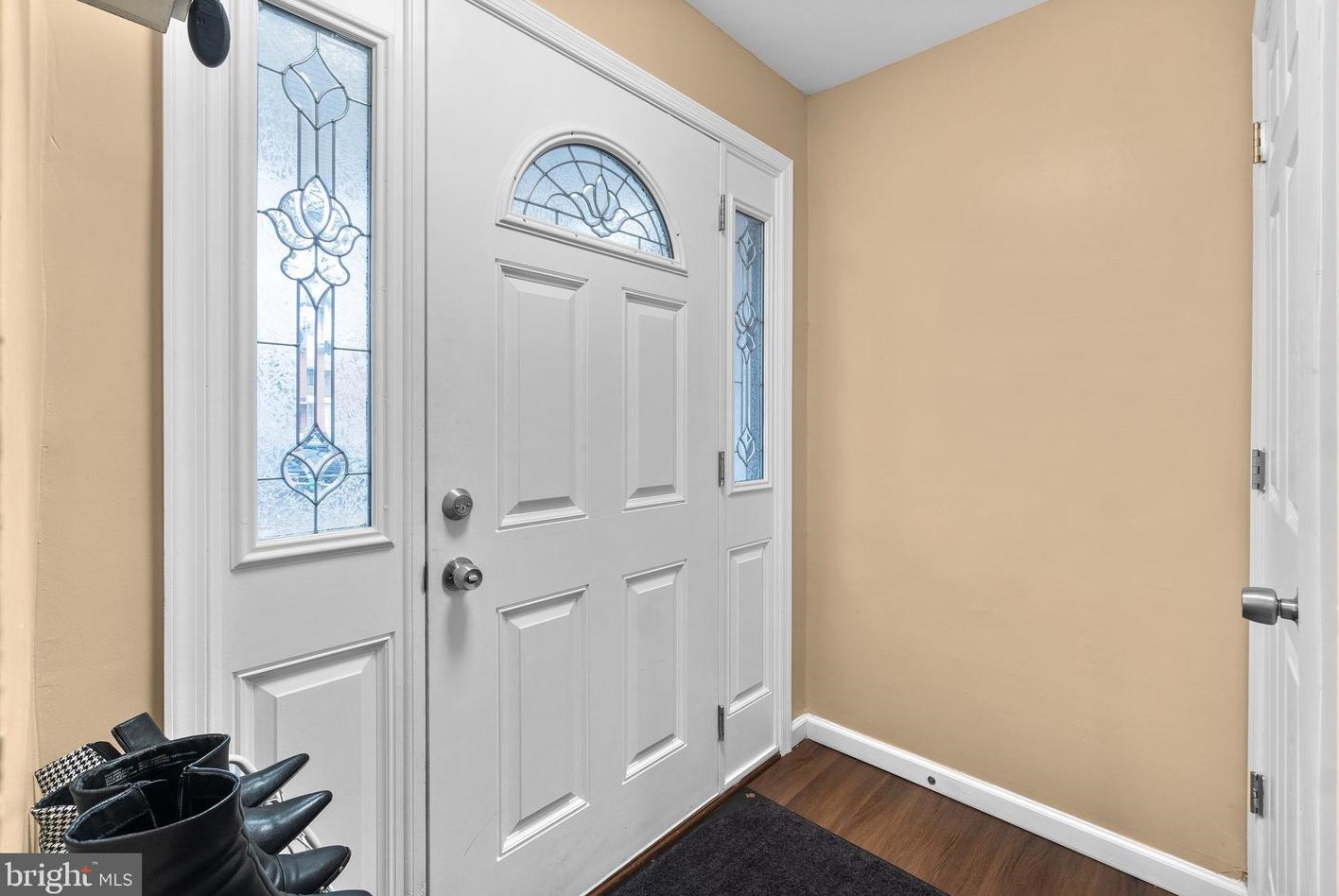 908 Meadows Ct, Oxon Hill MD  20745-2861 exterior