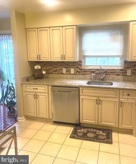 6023 Kano St, Capitol Heights MD  20743-1530 exterior