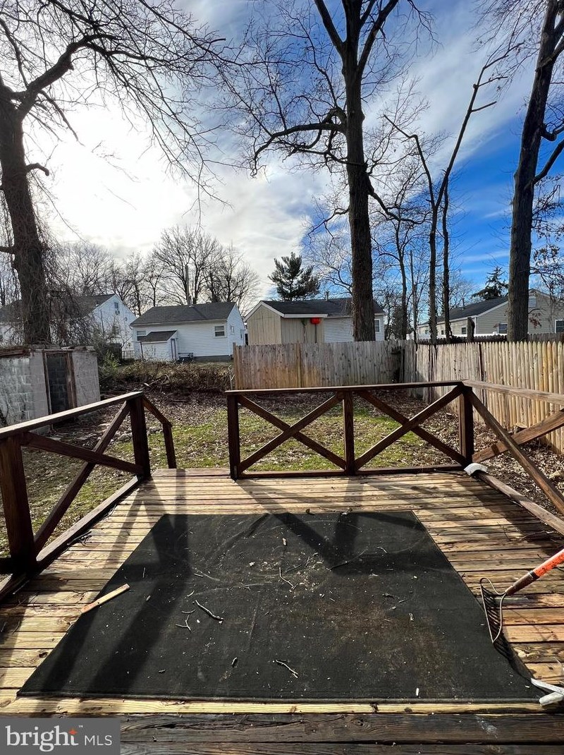 610 Fernleaf Ave, Capitol Heights MD  20743-6002 exterior