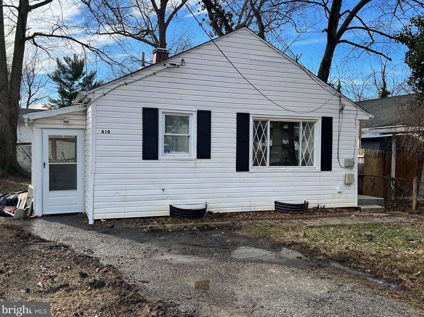 610 Fernleaf Ave, Capitol Heights MD  20743-6002 exterior