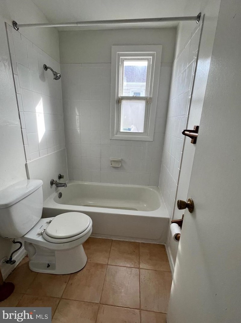 610 Fernleaf Ave, Capitol Heights MD  20743-6002 exterior