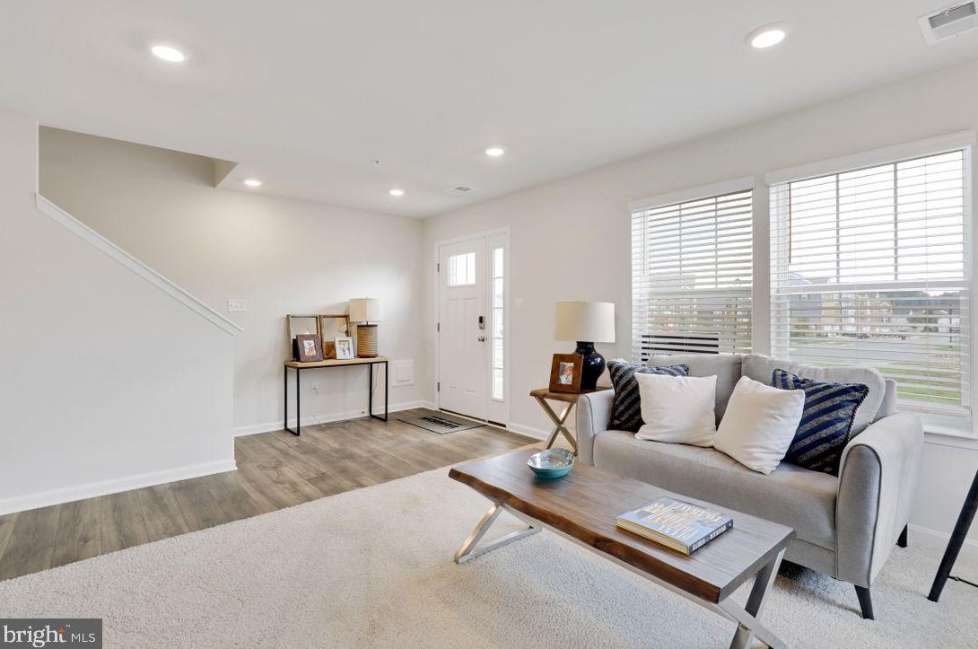 8772 Mimosa Ave, Clinton MD  20735-2647 exterior