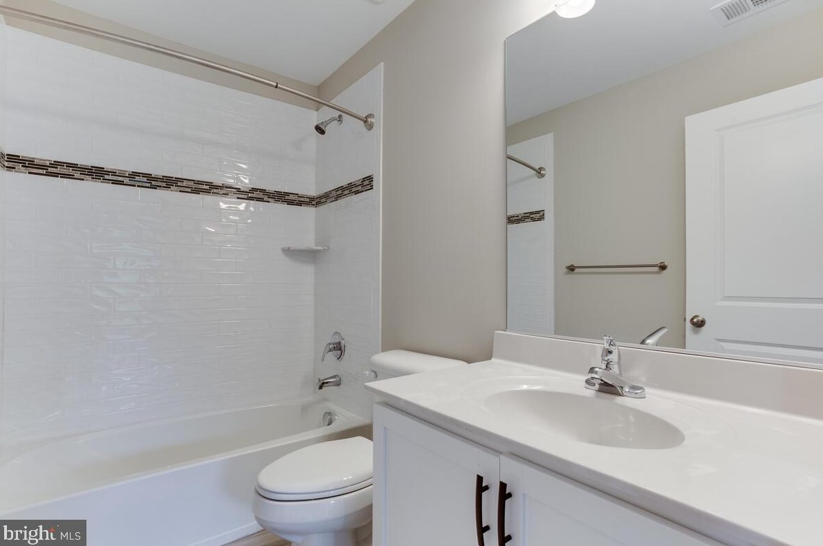 1003 60th Ave, Capitol Heights MD  20743-1421 exterior