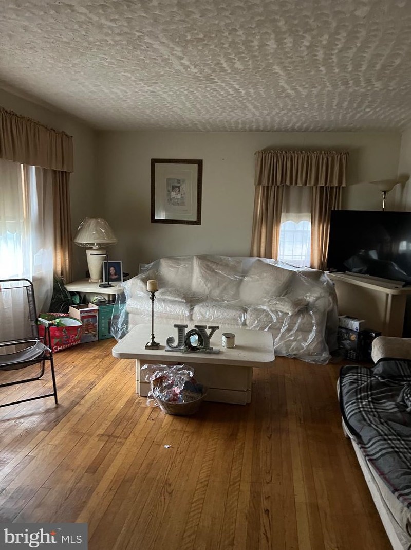 4725 Heath St, Capitol Heights, MD 20743-5935