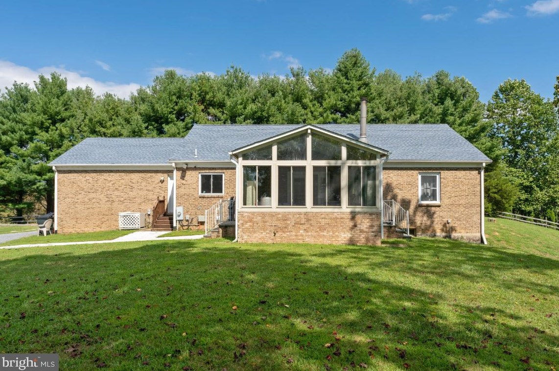 15202 Croom Rd, Brandywine, MD 20613-7307
